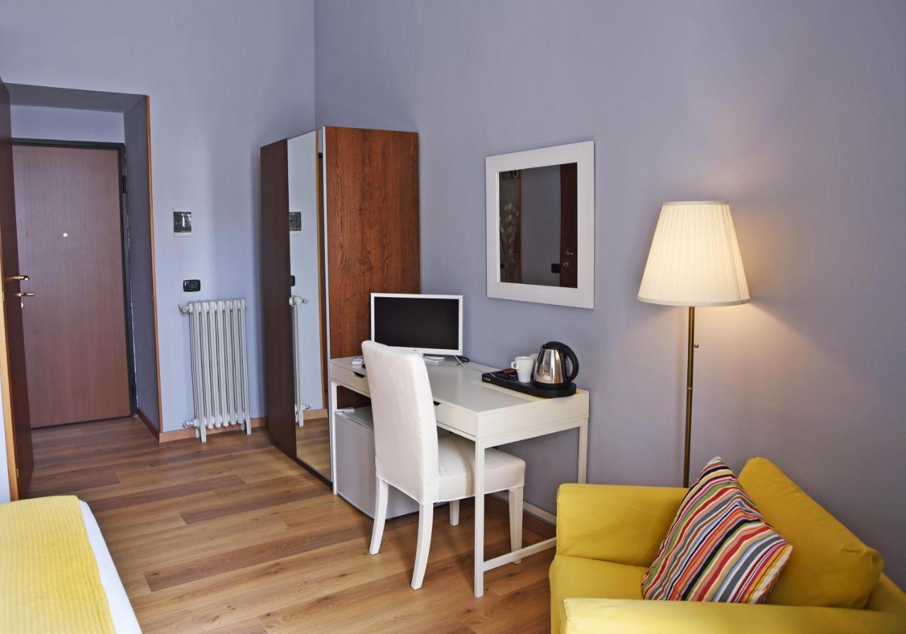 Bed and Breakfast La Dimora Luca Giordano à Naples Extérieur photo